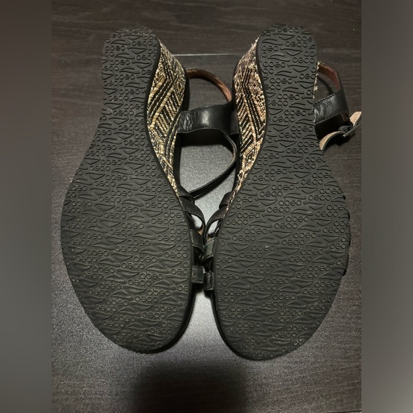 Abeo Black  Kitten Wedge Sandals Sz 8WN - Picture 3 of 4